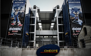 Un cinéma UGC ciné cité fermé en raison de la crise sanitaire.