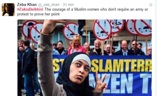 Zakia Belkhiri, une musulmane belge de 22 ans, a forcé l'admiration de nombreux internautes sur les réseaux sociaux en faisant des selfies devant une manifestation anti-Islam à Anvers (Belgique) la 14 mai dernier.