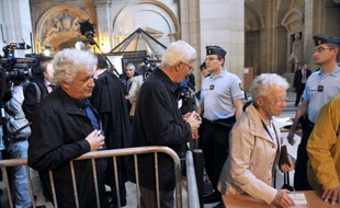Une vingtaine de victimes du plus grave accident de radiothérapie survenu en France, à l'hôpital d'Epinal entre 2001 et 2006, témoigneront à partir de lundi devant le tribunal correctionnel de Paris qui juge sept prévenus dont deux médecins et un radiophysicien.