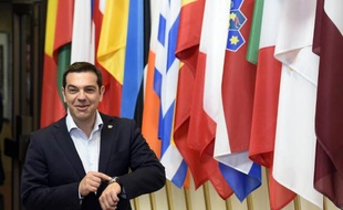 Le premier ministre grec Alexis Tsipras le 10 mai 2015 à Bruxelles, après une réunion avec le président français François Hollande et la chancelière allemande Angela Merkel