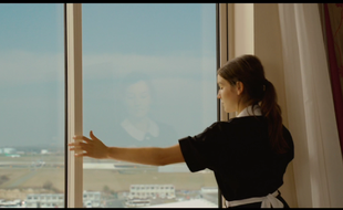 Anaïs Demoustier dans le film “Bird People»