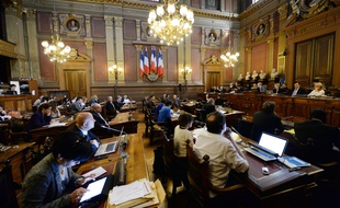Les élus d'opposition ont pointé un écart important entre leur rémunération et celle des élus de la majorité.