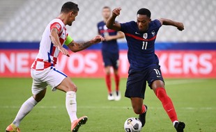 Dejan Lovren face à Anthony Martial lors de France-Croatie, le 8 septembre 2020 au Stade de France.