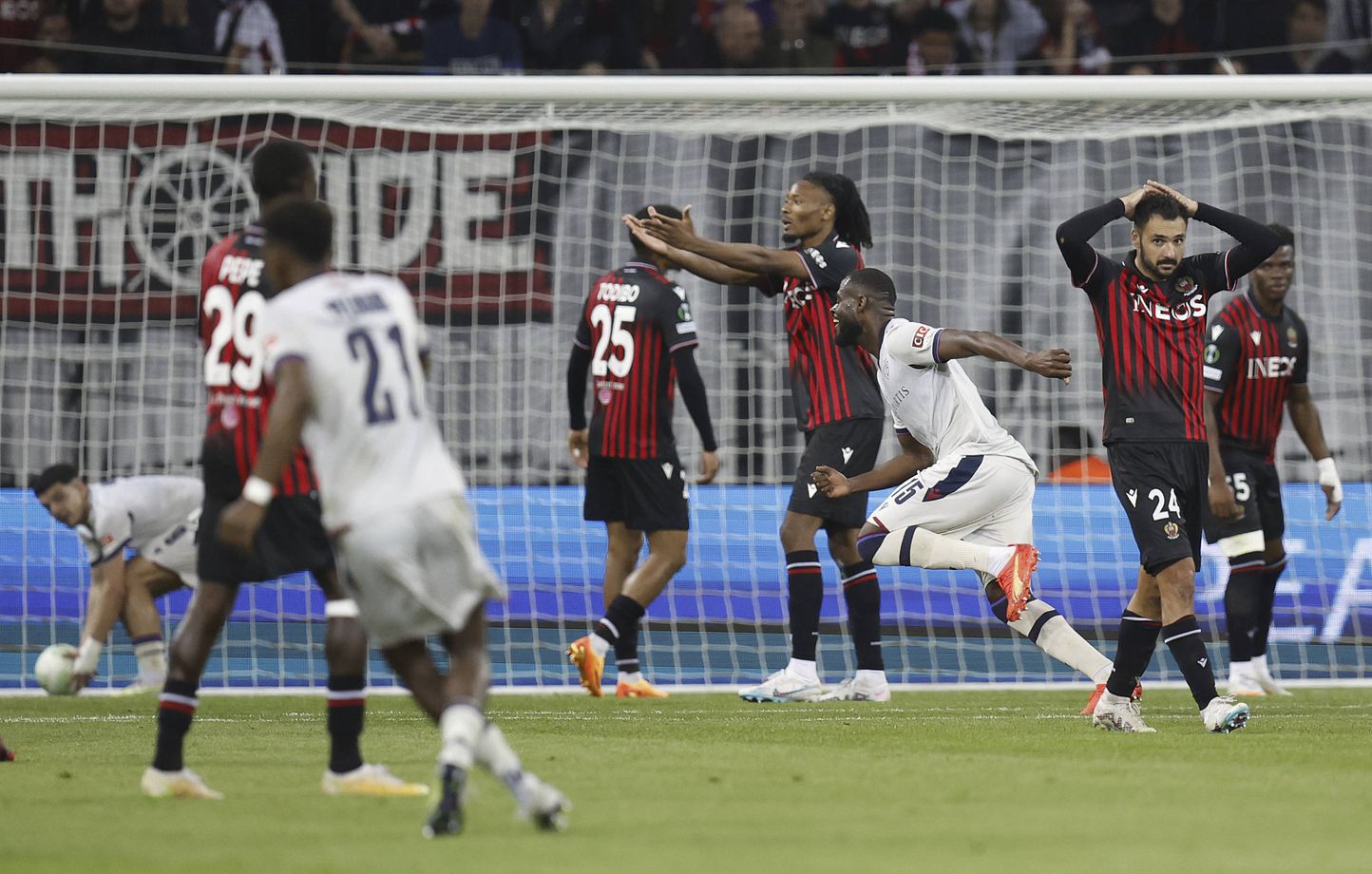 L'OGC Nice a été éliminé par Bâle en quart de finale de la Ligue Europa Conference, le 20 avril 2023. 