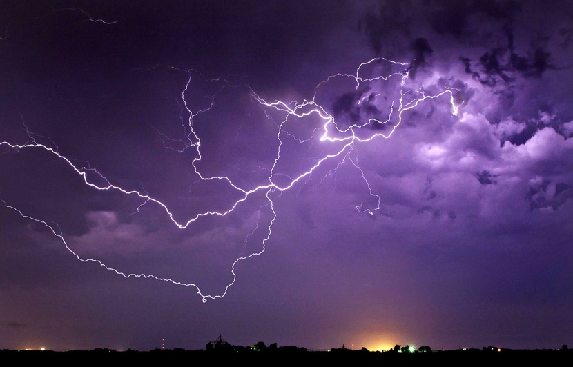 Et Le Ciel Se Voila De Fureur Lyon: Les twittos se régalent en images d’un impressionnant ciel orageux
