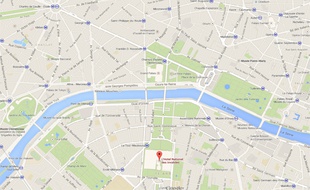 Le taxi a été retrouvé par une patrouille de police portes ouvertes et déserté par ses occupants, sur le bord de la voie près des Invalides.