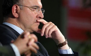 Le gouvernement français va instaurer à partir de l'été un prélèvement à la source de 3% sur les dividendes versés par les sociétés à leurs actionnaires, affirment Les Echos sur leur site internet.