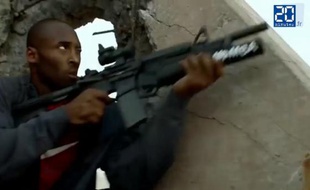 Le joueur de basket américain Kobe Bryant dans une pub humoristique pour le jeu «Call of Duty».