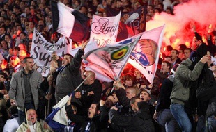 Les supporters des Girondins de Bordeaux, lors d'un match contre la Juventus Turin en Ligue des champions, le 25 novembre 2009.