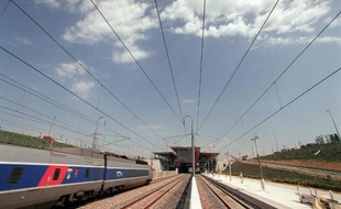 Le "groupe de Tarnac", présenté comme proche de l'ultra-gauche, est soupçonné d'être à l'origine de sabotages de lignes SNCF en novembre 2008