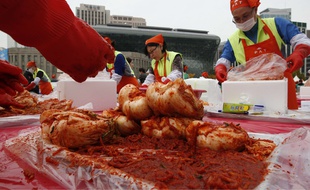 Le kimchi, mets traditionnel coréen à base de légumes lacto-fermentés, a été présenté par la Corée-du-Nord.