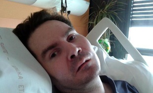 Photo datant du 3 juin 2015 de Vincent Lambert, prise par sa famille au CHU de Reims