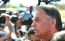L’ex-président Bolsonaro placé sous bracelet électronique en plein procès