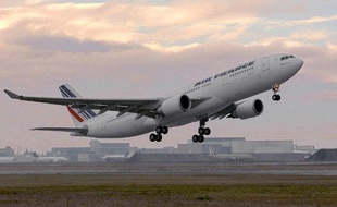 Un airbus A330 de la compagnie Air France, du même type que celui qui a disparu dans la nuit de dimanche à lundi.