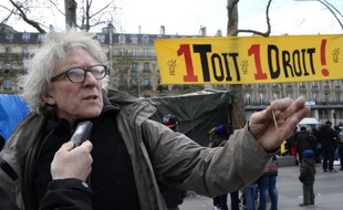 Le président de Droit au logement (DAL), Jean-Baptiste Eyraud, le 5 avril 2015 place de la République, à Paris