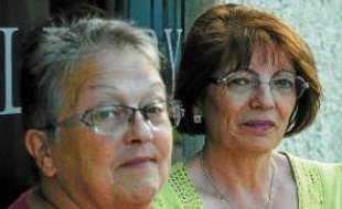 Nicole Mendez et Janine Caillot, salariée actuelle et ex-Lejaby de Rillieux.