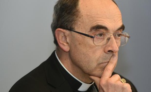 Le cardinal de Lyon, Philippe Barbarin lors d'une conférence de presse à Lourdes, le 15 mars 2016.