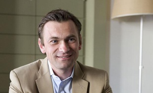 Paris, le 14 mai 2012 Benoit Legrand, PDG d'ING DIRECT, au siège de la banque