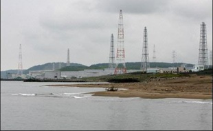 Les autorités locales ont confirmé mercredi la fermeture de la centrale nucléaire de Kashiwazaki (centre du Japon), la plus grande du monde, dont la sécurité est mise en doute depuis le violent séisme de lundi qui a déclenché des fuites radioactives.