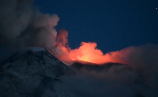 L'Etna a de nouveau rugi en Sicile