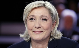 Marine Le Pen sur le plateau de "L'Emission politique", le 9 février 2017 sur France 2.