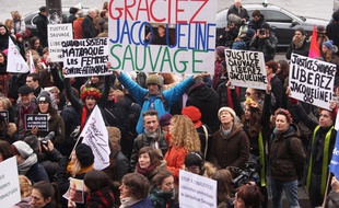 Manifestation de soutien à la grâce demandée pour Jacqueline Sauvage, à Paris le 23 janvier 2016
