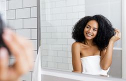 Les cheveux texturés, la nouvelle poule aux œufs d’or des marques de beauté…