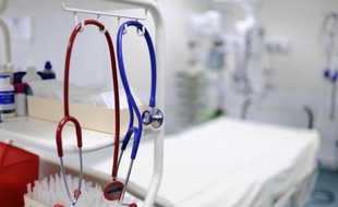 L'accès aux soins de base a été préservé dans la majorité des pays européens