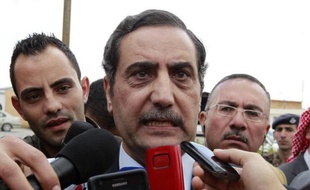 L'ambassadeur jordanien en Libye Fawwaz Eitan à son arrivée à Amman le 13 mai 2014 peu après sa libération à Tripoli