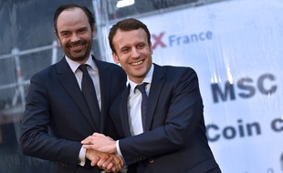Edouard Philippe et Emmanuel macron, le 1er février 2016, à Saint-Nazaire.