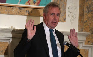 L'ancien ambassadeur britannique à Washington, Kim Darroch.