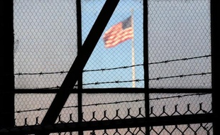 Un mystère a été levé jeudi sur la censure à Guantanamo, quand le juge militaire a ouvertement reconnu que le gouvernement américain avait brouillé des échanges qu'il jugeait sensibles et lui a catégoriquement interdit de le faire à l'avenir.