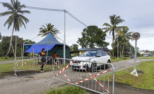 Près de Matoury, en Guyane, des habitants se sont autoconfinés après la découverte d'un cluster de nouveau coronavirus près de Cayenne.
