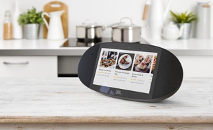 JBL a dévoilé une enceinte avec écran qui intègre le Google Assistant au CES, le 8 janvier 2018.
