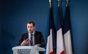 Le député européen RN Nicolas Bay visé par une enquête pour provocation à la haine raciale après une vidéo tournée devant la future mosquée dans l'Eure.