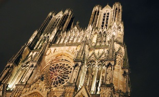 L'enquête s'oriente vers une tentative de braquage des chalets du marché de Noël de Reims, installé au pied de la cathédrale