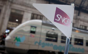 Un TER en gare de Bordeaux.