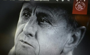 Cliché de la légende Johan Cruyff, mise en ligne sur le site officiel de l'Ajax Amsterdam, le 24 mars 2016