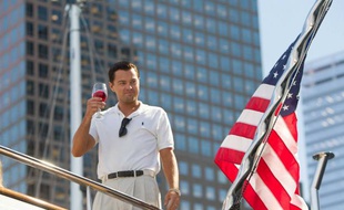 Leonardo DiCaprio dans Le Loup de Wall Street, réalisé par Martin Scorsese.