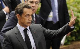 La publication d'extraits des "carnets secrets" de l'ancien patron du renseignement policier français a déclenché l'ire du président Nicolas Sarkozy, qui a déposé plainte jeudi, tandis que l'ex-Premier ministre Lionel Jospin, également cité, a évoqué "un scandale d'Etat".