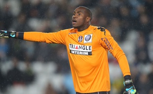 Le gardien du TFC Ali Ahamada lors du match de Ligue 1 entre Nantes et Toulouse, le 2 décembre 2014.