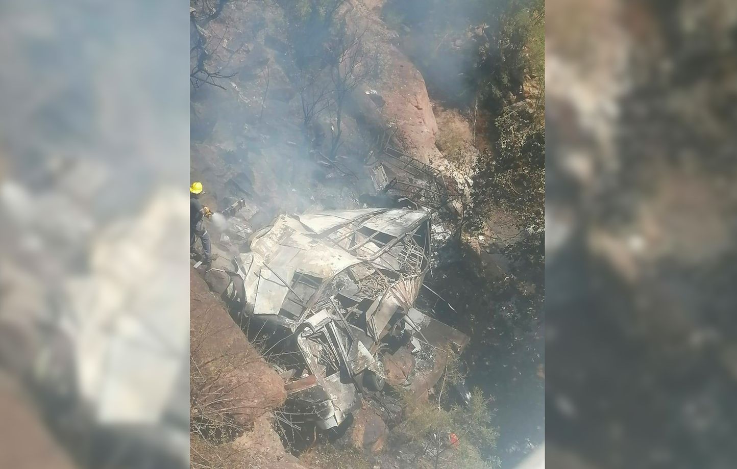 Afrique du Sud Au moins 45 morts dans la chute d’un bus depuis un pont