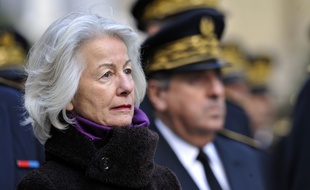 (Photo d'illustration) La veuve du préfet Erignac, ici en 2013, présente aux côtés de Macron mardi 6 février à Ajaccio.
