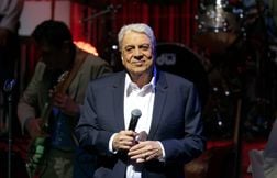 Soutien d’Israël, Enrico Macias se voit interdit de concert en Turquie