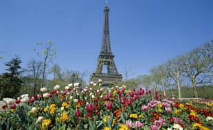 Illustration: La Tour Eiffel.