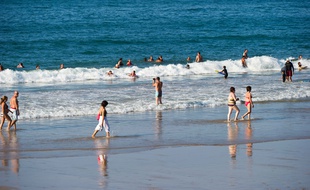 Illustration d'une plage à Hendaye.