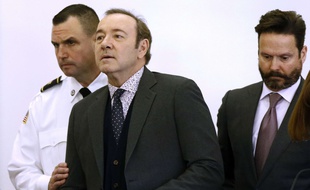 Kevin Spacey a été formellement inculpé d'agression sexuelle sur un jeune homme de 18 ans, le 7 janvier 2018.