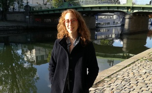 Margot Medkour, 28 ans, est la tête de liste du collectif citoyen, écologiste et participatif Nantes en Commun.