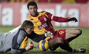 Hakan Sükür lors d'un match de Galatasaray en 2008.