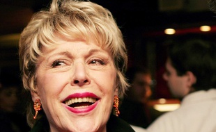 Sylvie Joly en 2005, à la première de la pièce «Amitiés Sincères» au Théâtre Edouard-VII.